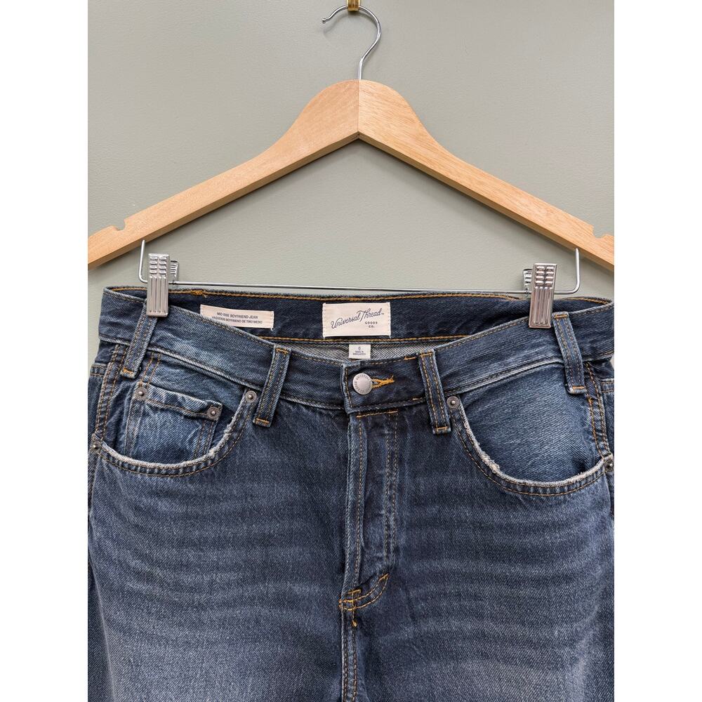 Universal Thread Mid Rise Boyfriend Jeans Distressed Button Fly Size 6 - Picture 2 of 6